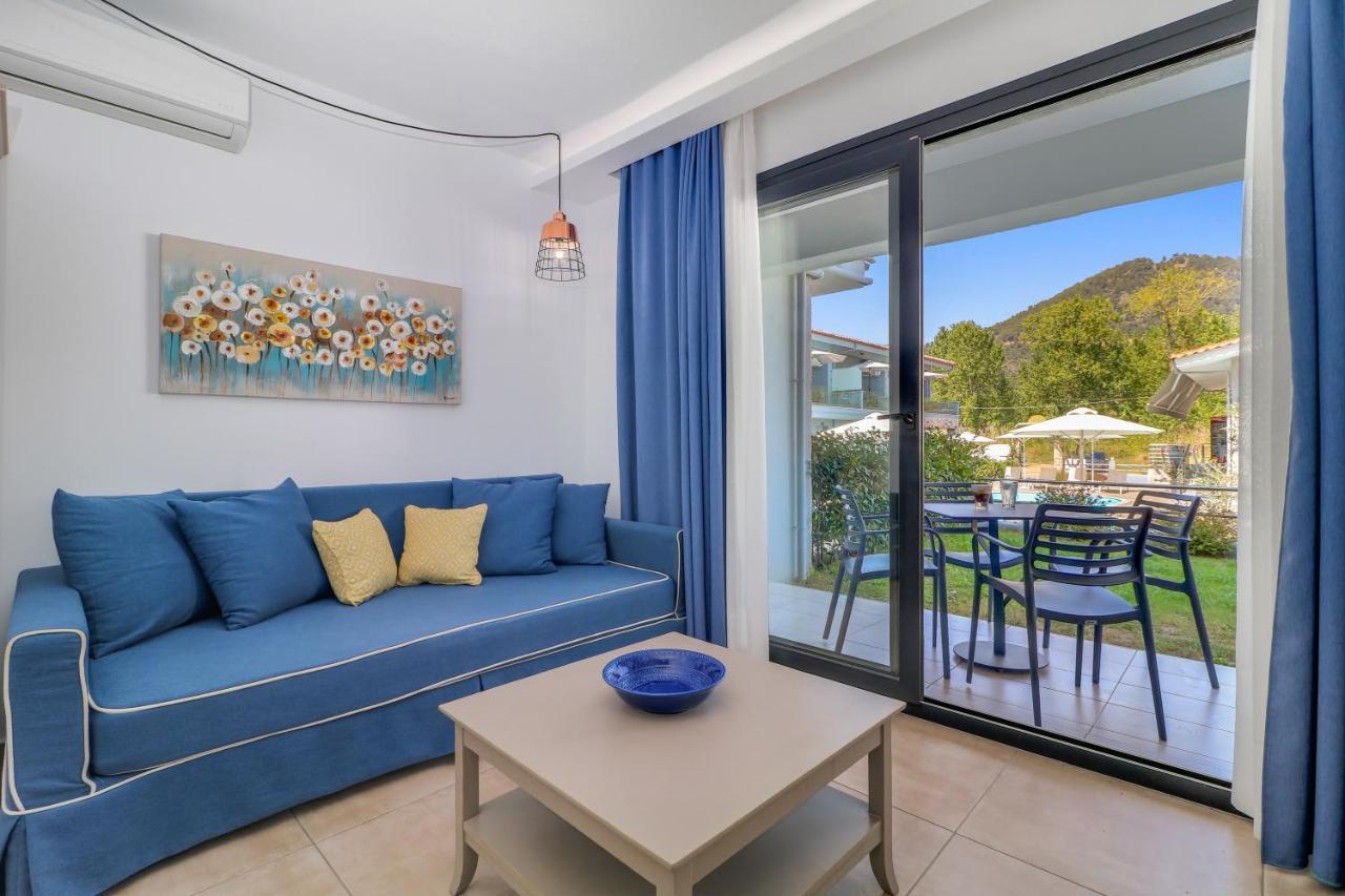 Theros Villas & Suites Chrysi Ammoudia Buitenkant foto