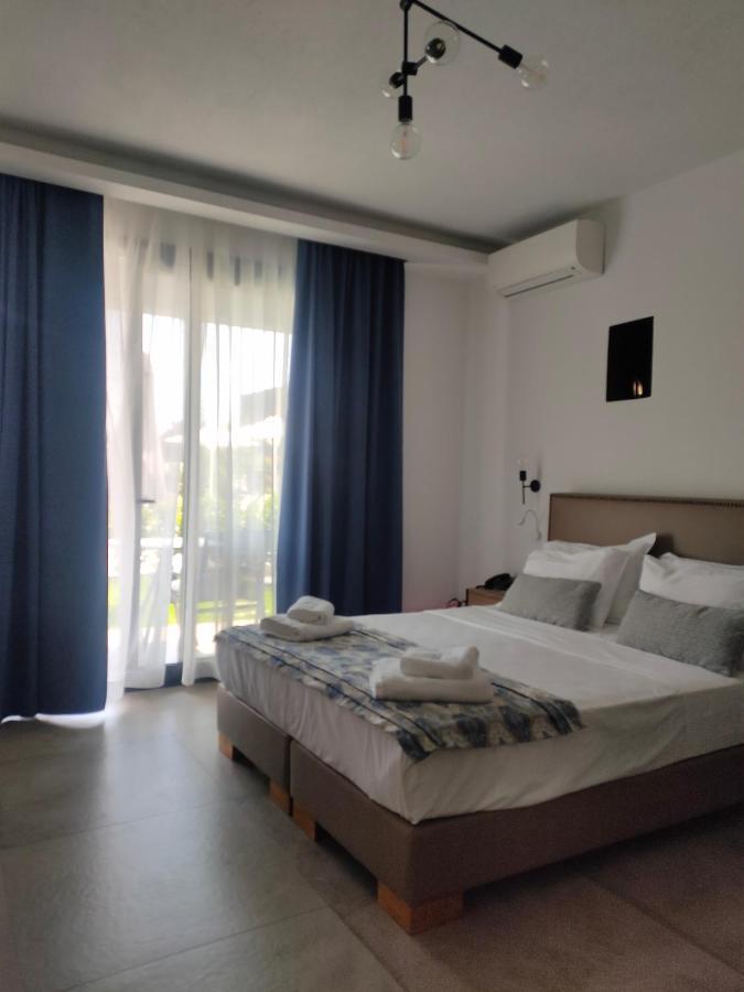Theros Villas & Suites Chrysi Ammoudia Buitenkant foto